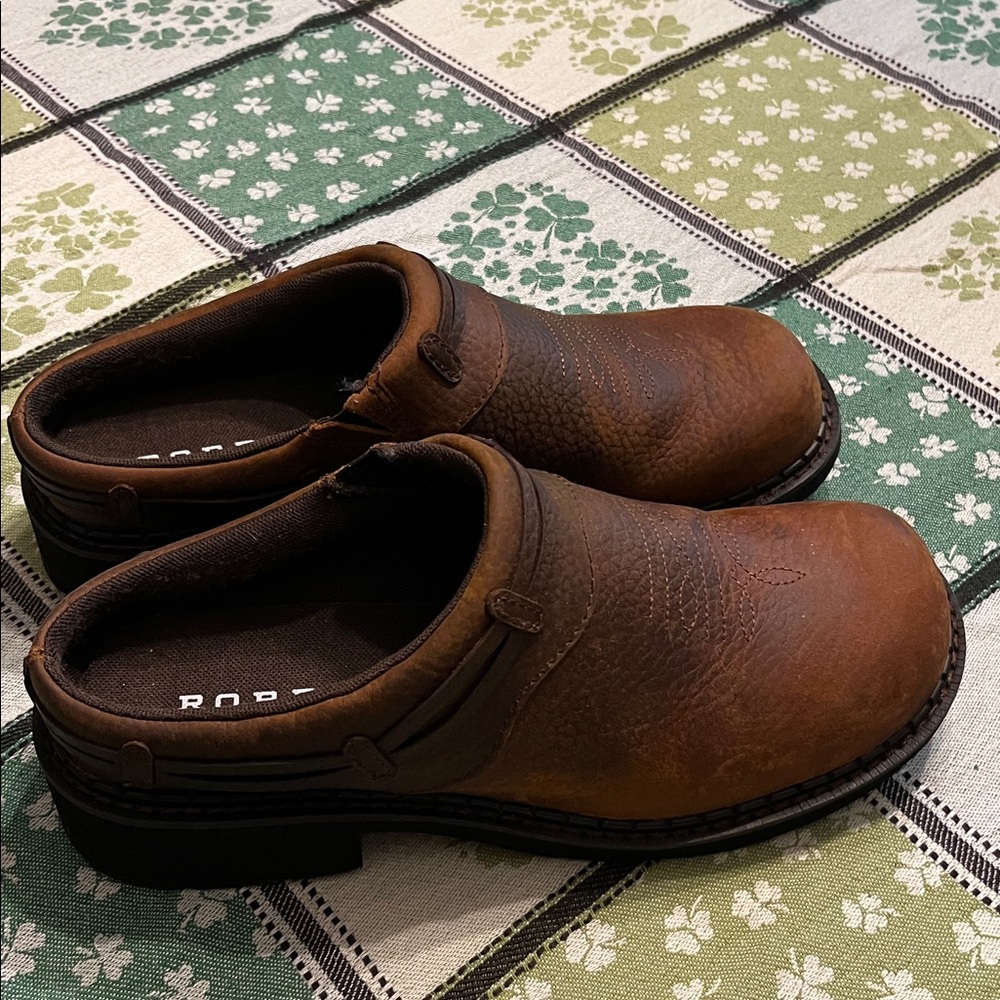 Women’s Roper Crazy Horse Laces mules 8
Round toes. Like new. - Picture 4 of 16
